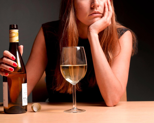 Анонимное лечение женского алкоголизма в Геленджике